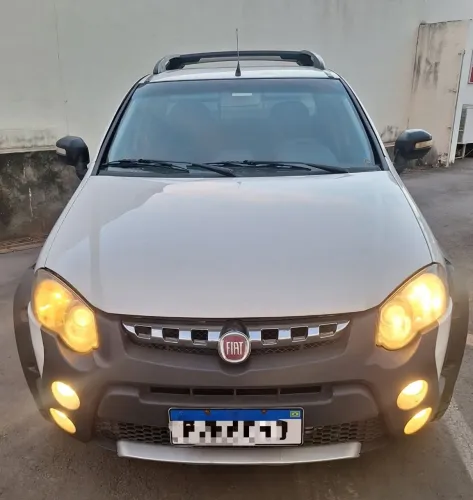 Fiat Strada Adventure 1.8/ 1.8 Locker Flex CE 2015
