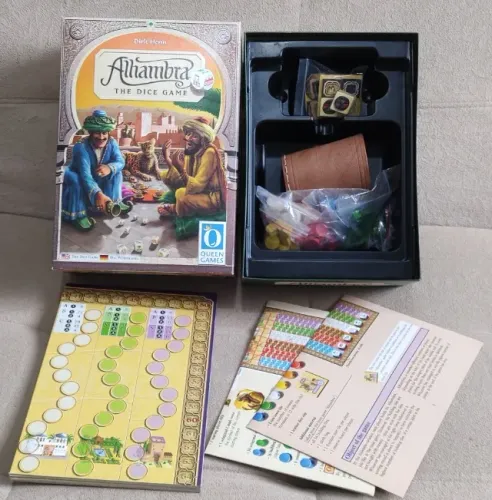 Jogo de tabuleiro: Alhambra The Dice Game + Torre de Dados em MDF