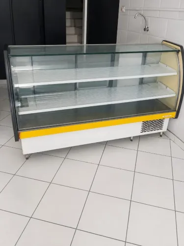 Balcão expositor refrigerado