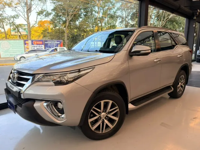 Toyota Hilux SW4 4X4 2.8 Diesel 2017