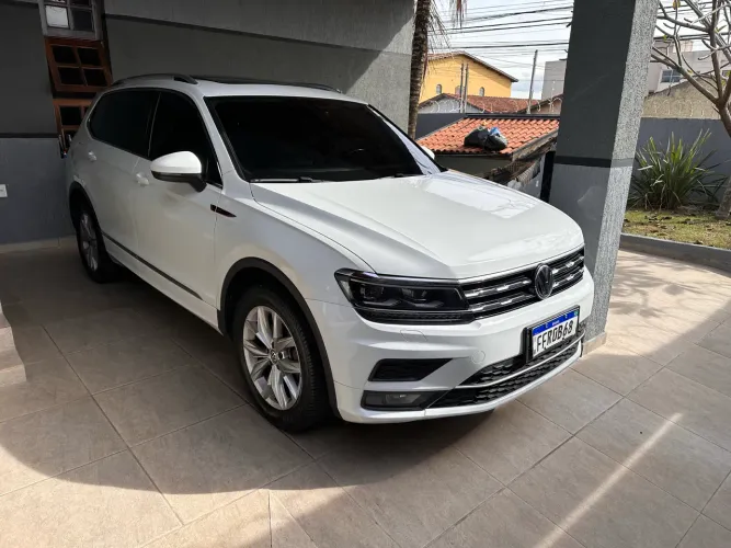 Volkswagen Tiguan Allspac Comf 250 TSI 1.4 Flex 2018