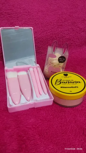 Kit pincel + pó banana e ganhe uma buchinha
