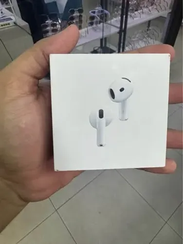 Apple AirPods 4 LACRADO