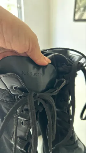 Bota Combat John John 
