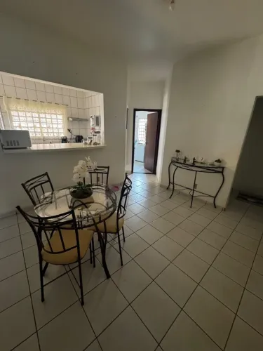 Vendo casa de 3/4 na 704 sul 