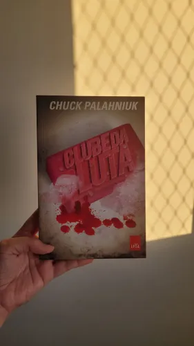 Vendo livro Clube da Luta