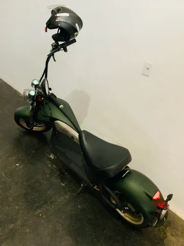 Moto elétrica chopper