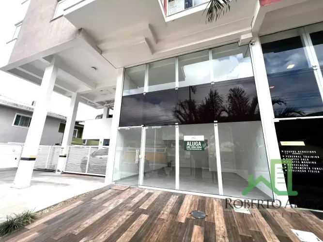 Sala Comercial com Pé-Direito Duplo em Jurerê