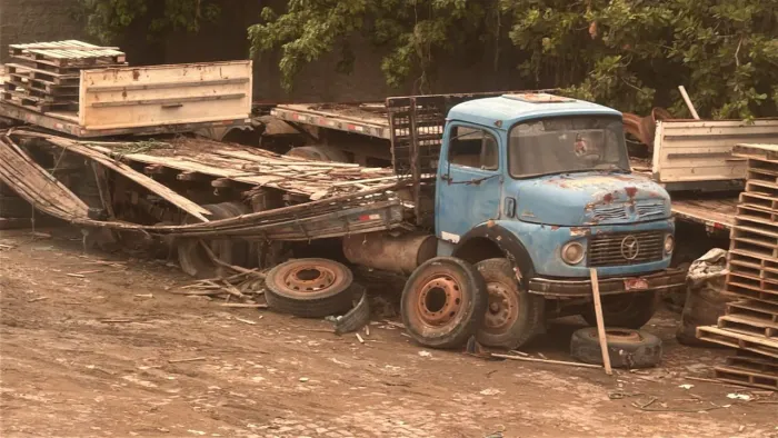 Vendo Caminhão! M.BENZ/L 1313