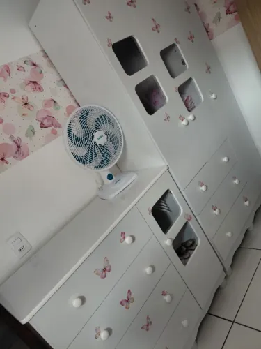 Quarto de Bebê Completo com Berço Americano Ben 3 Em 1 Guarda Roupa 3 Portas e Cômoda