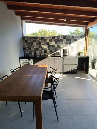 Mesa 2m em madeira demolição