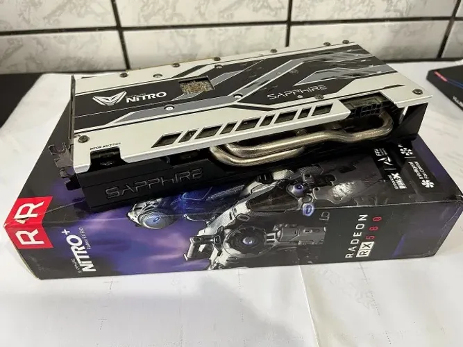 Placa De Vídeo Amd Saphire Nitro+ Rx 580 4gb Gddr5 256bits (Usado)
