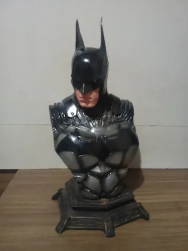 escultura em resina do Batman 24 cm leia anúncio