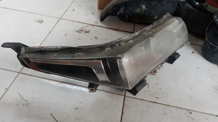 Farol automóvel Toyota corolla , entrega grátis