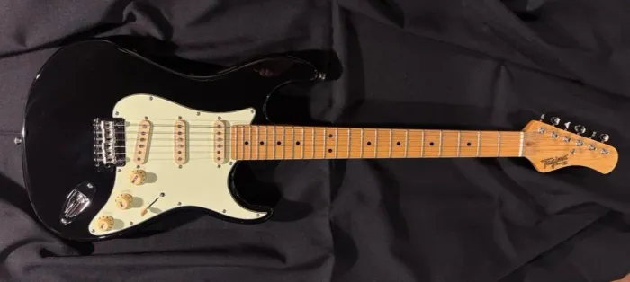 Guitarra Stratocaster Tagima T-635 Classic Series