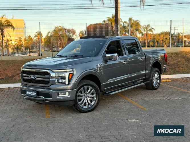 Ford F-150 Lariat Black 4X4 5.0 V8 2024