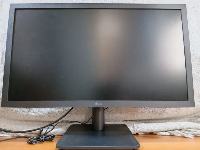 Monitor LG 21p Full HD - Semi Novo - Preço Fixo 230,00