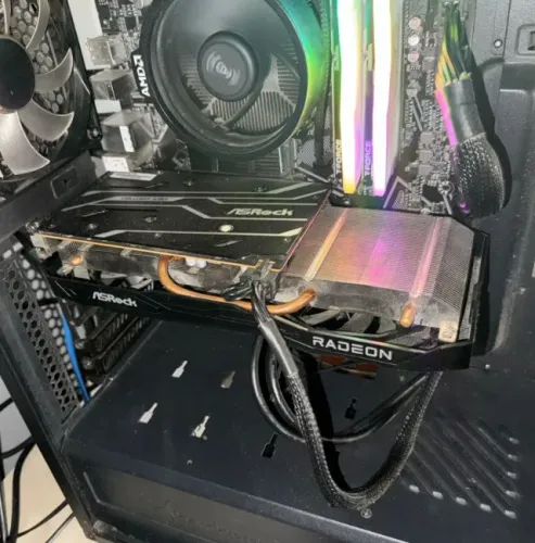 AMD Radeon RX 6600 ASRock Challenger 8GB - Impecável - Nunca Aberta