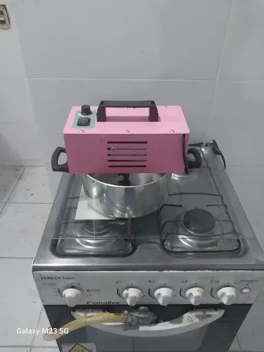 Misturador Pratice da Extenso Máquinas. Panela em excelente estado, utilizando uma vez.