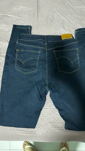 Calça jeans lez a lez