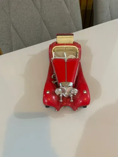 Mercedes benz 500k typ specialroadster 1936 vermelho 1/18 maisto