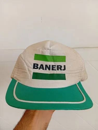 Boné antigo vintage BANERJ