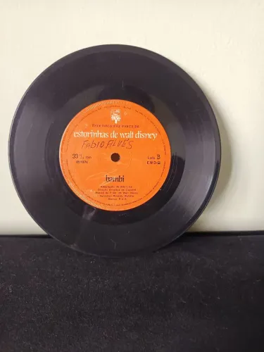 Disco de vinil,estorinhas de Walt Disney Bambi