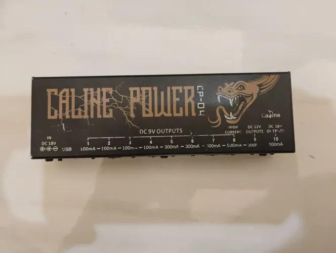 Fonte para pedais Caline