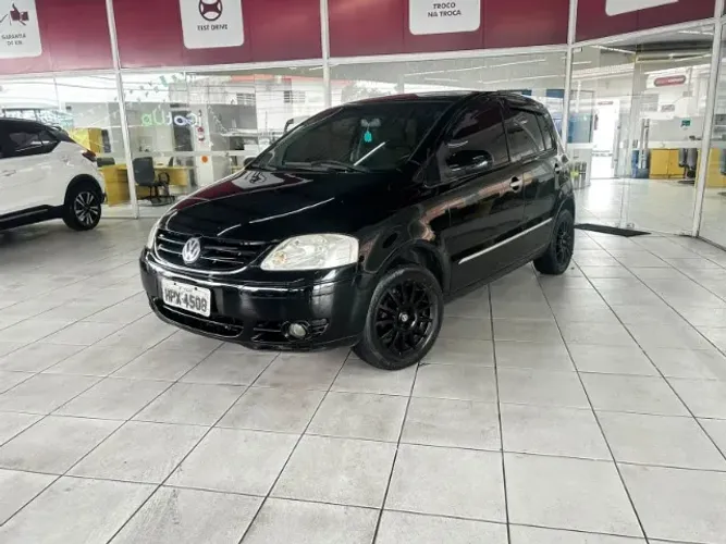 Volkswagen Fox Plus 1.0mi/ 1.0mi Total Flex 8V 4P 2005