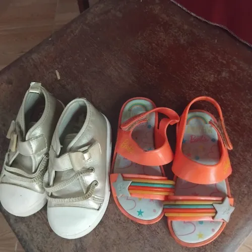 Os/dois/sapatinhos15,00(22)