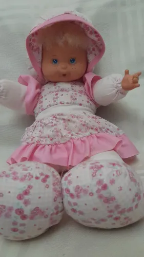Boneca de pano antiga