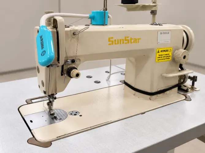 Máquina de Costura Reta Industrial Sun Star