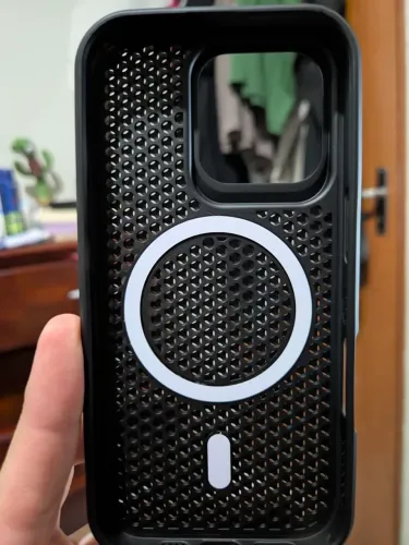 Capa Iphone 16 pro (dissipadora de calor)