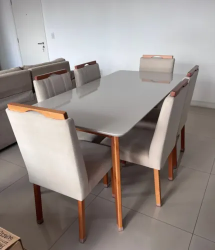 Mesa de jantar com 6 cadeiras (tampo 180 x 090 cm)