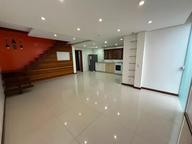 Casa com 1 dormitório e home office no Campeche