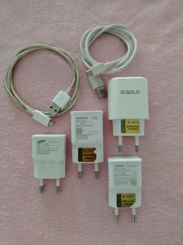 Lote Cabo USB Tip-C (USB-C) e 3 carregador original da Samsung (EP-TA200B)