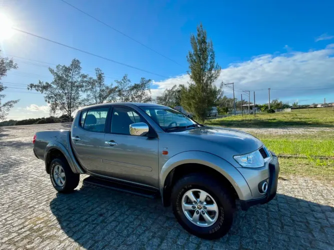 Mitsubishi L200 Triton HPE 3.2 CD TB Int.diesel AUT 2013