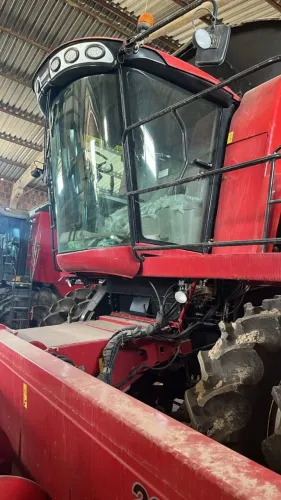 Colheitadeira Case 7150