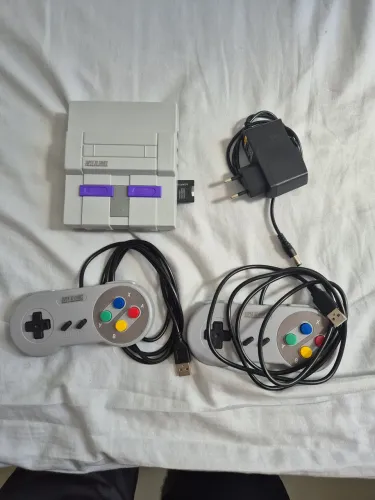 Mini console retro com mais de 150 mil jogos