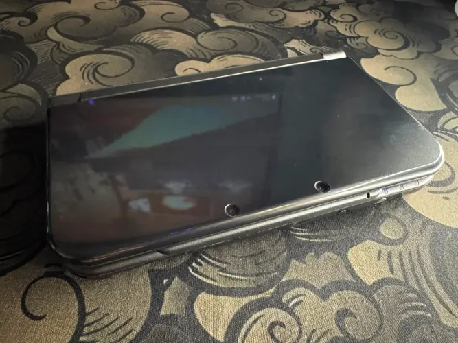Nintendo new 3ds xl desbloqueado, com vários jogos, 120gbde cartão, com caixa