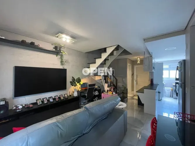 Casa em condomínio Fechado com 2 Dormitórios, ambos suítes no Centro de Canoas