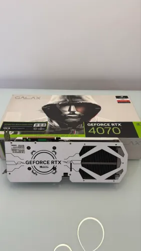 Placa de Vídeo NVIDIA RTX 4070 12GB Galax White