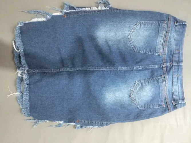 Roupas usadas em boas condições