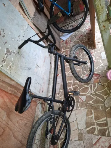 BIKE BMX PRETA
