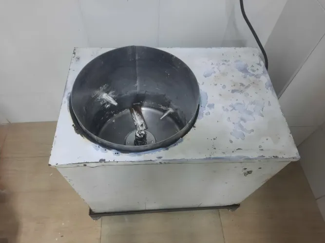 Masseira capacidade para 20 a 30 quilos de massa 