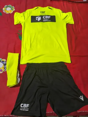 Camisa arbitro macron