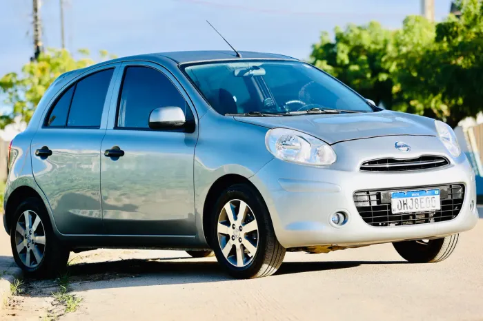 Nissan March S 1.6 16V Flex Fuel 5P 2012