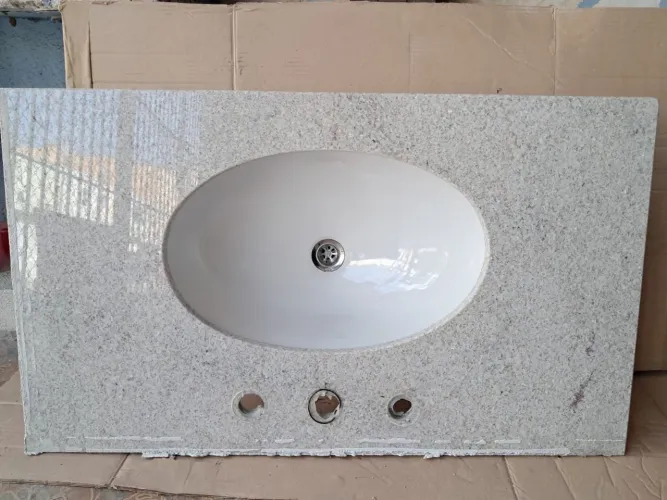 Pia de mármore 82cm x 48cm