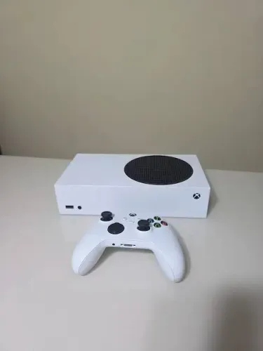 Xbox Séries S Branco 512GB + 2 Controles