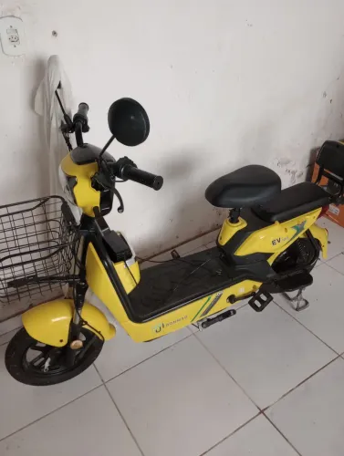 Bicicleta Elétrica Scooter 